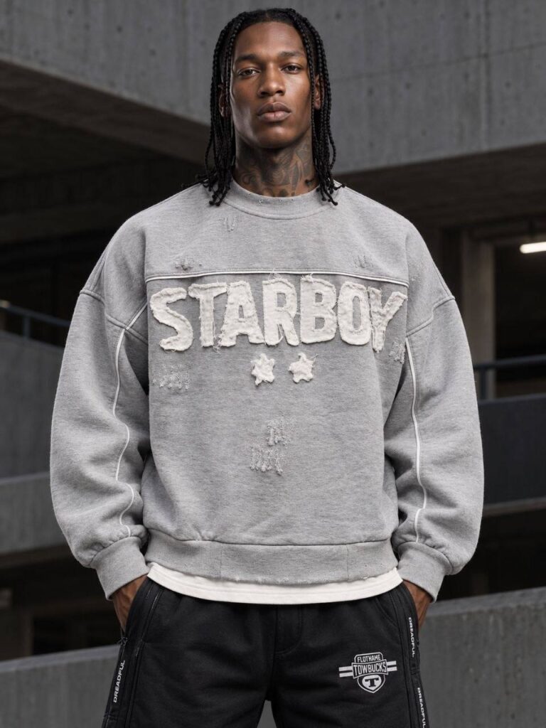 دورس اورسایز طوسی طرح STARBOY با وصله‌ی فرسوده و ستاره - نمای جلو